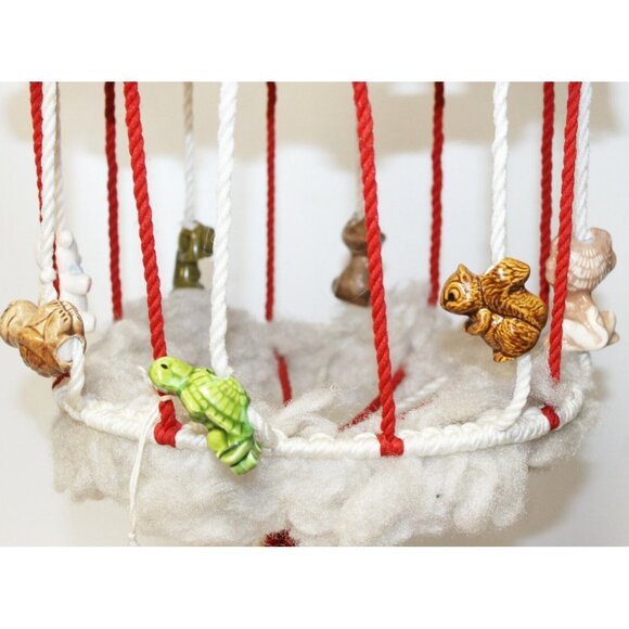 Vtg 60 Macrame Plant Holder Red/white Circus Ceramic Animal Beads Merry Go Round - Picture 6 of 8